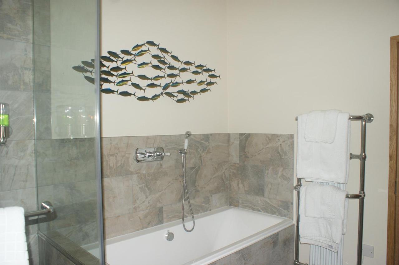 Y Fan Bed & Breakfast แคร์ฟิลลี ภายนอก รูปภาพ