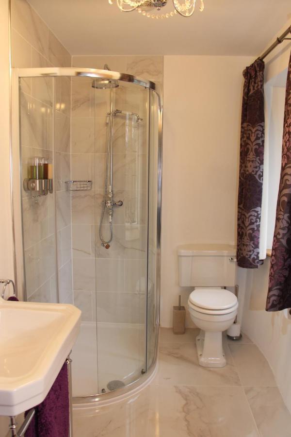 Y Fan Bed & Breakfast แคร์ฟิลลี ภายนอก รูปภาพ