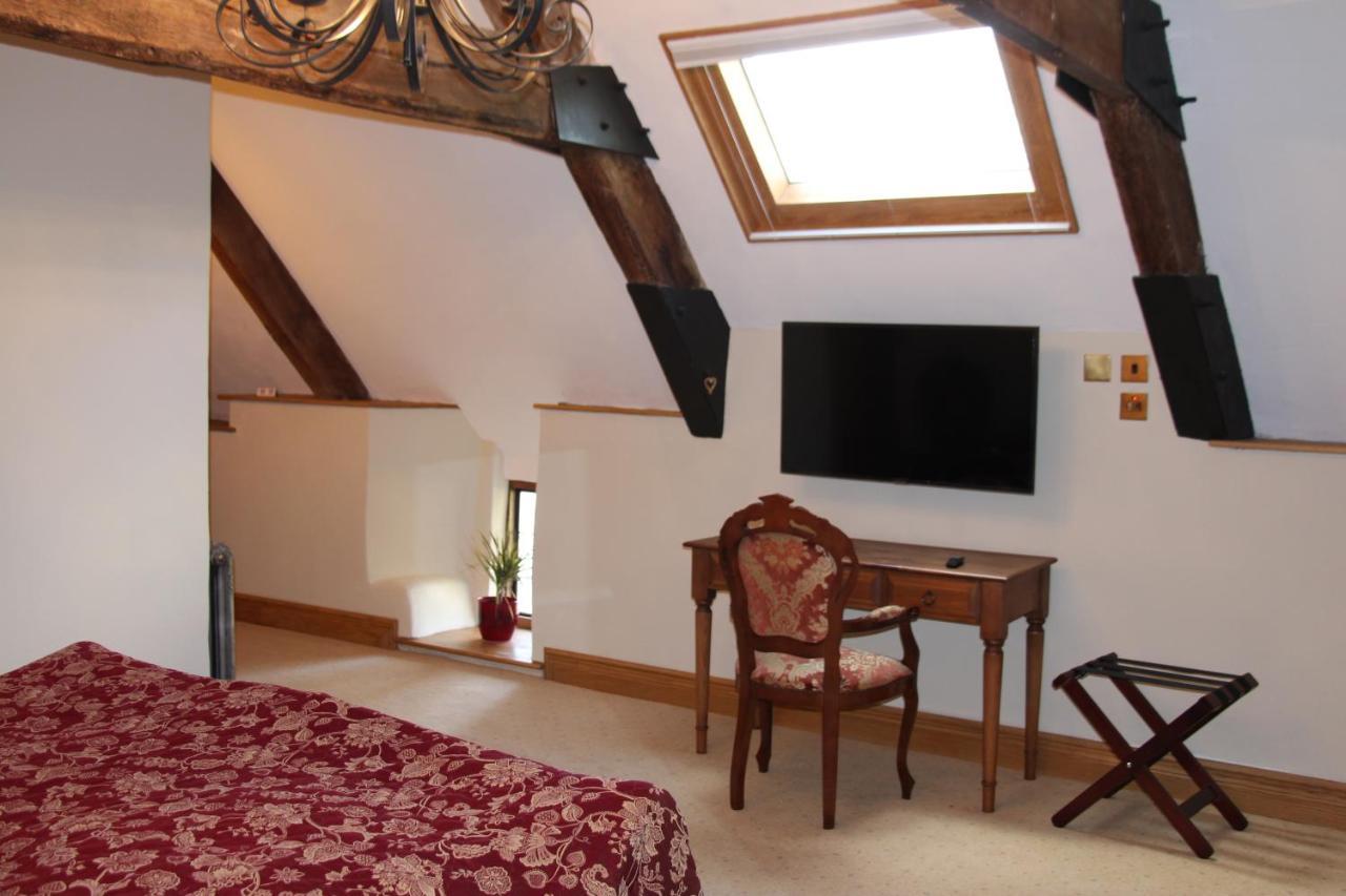 Y Fan Bed & Breakfast แคร์ฟิลลี ภายนอก รูปภาพ